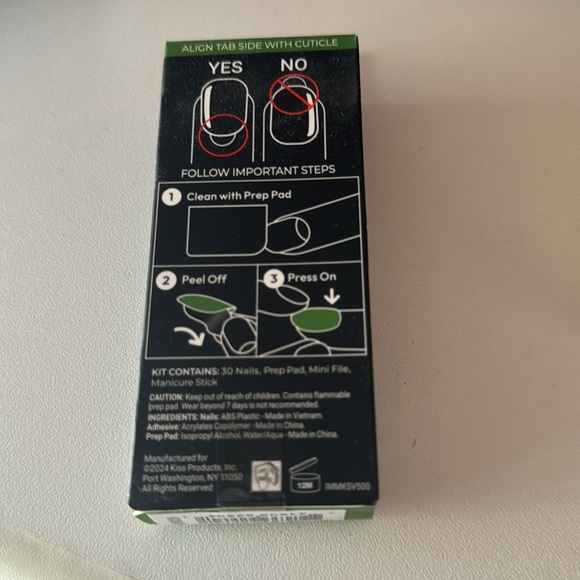 BNIB KATE SPADE PRESS ON NAILS - Picture 2 of 2